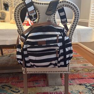 Hip cub diapers bag